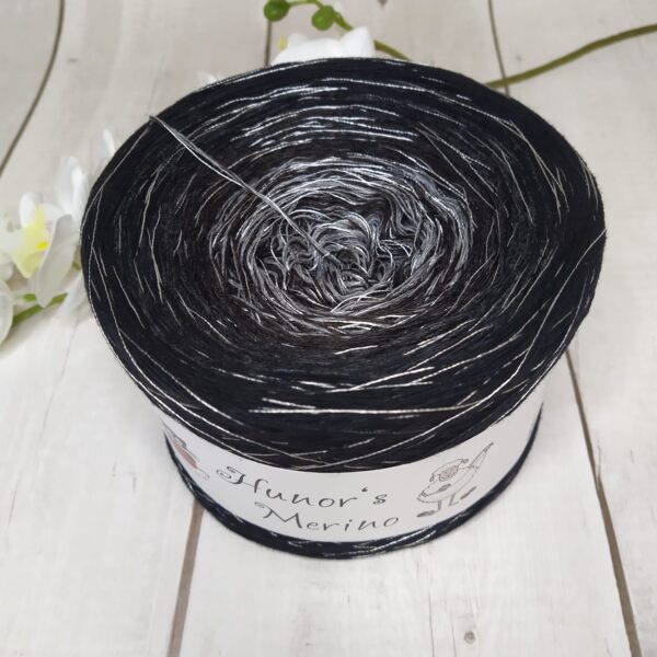 Hunor's merino- 100% merino-200g- J302V1
