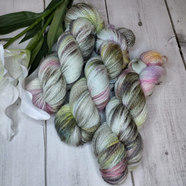 Vespero- 100% merino superwash- 100g- J23087 - Image 2