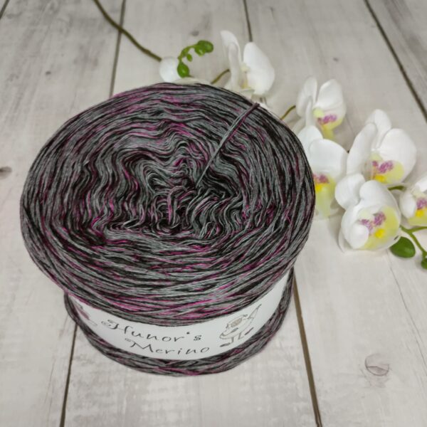 100% Merino s hedvábnou nitkou - 200g - K030